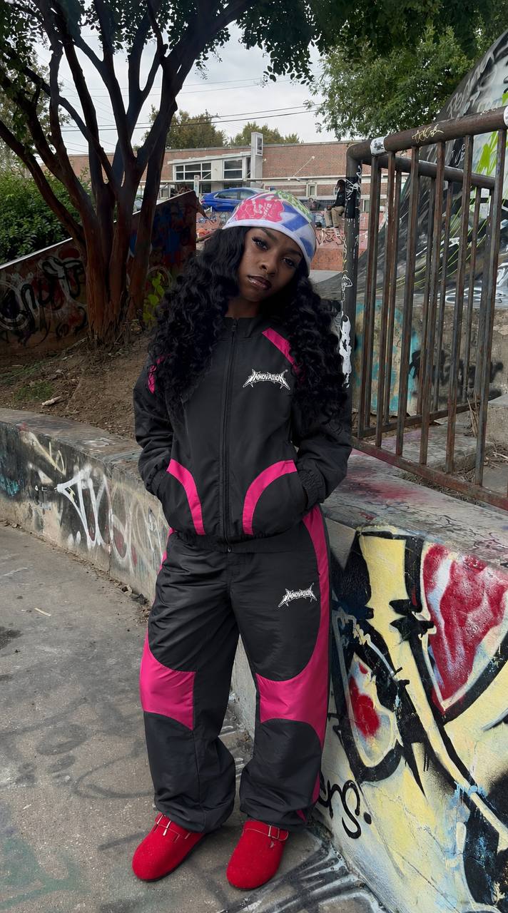 Innovation velocity Tracksuit - Black/Pink